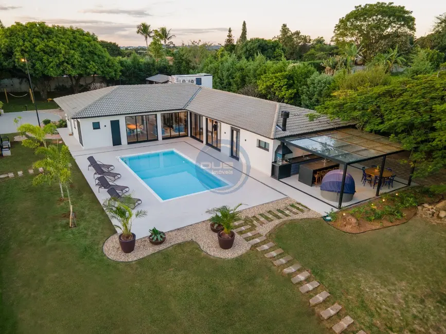 Chácara com 4 quartos à venda, 355m2 em Colinas do Mosteiro de Itaici, Indaiatuba - SP - imagem 5 Foto 5 de Chácara com 4 quartos à venda, 355m2 em Colinas do Mosteiro de Itaici, Indaiatuba - SP