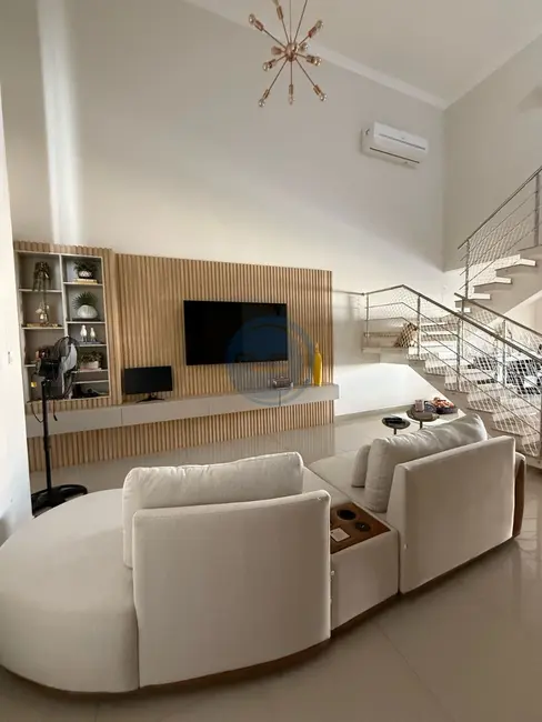 Casa de Condomínio com 3 quartos à venda e para alugar, 185m2 em Jardim Residencial Alto de Itaici, Indaiatuba - SP - imagem 8 Foto 8 de Casa de Condomínio com 3 quartos à venda e para alugar, 185m2 em Jardim Residencial Alto de Itaici, Indaiatuba - SP