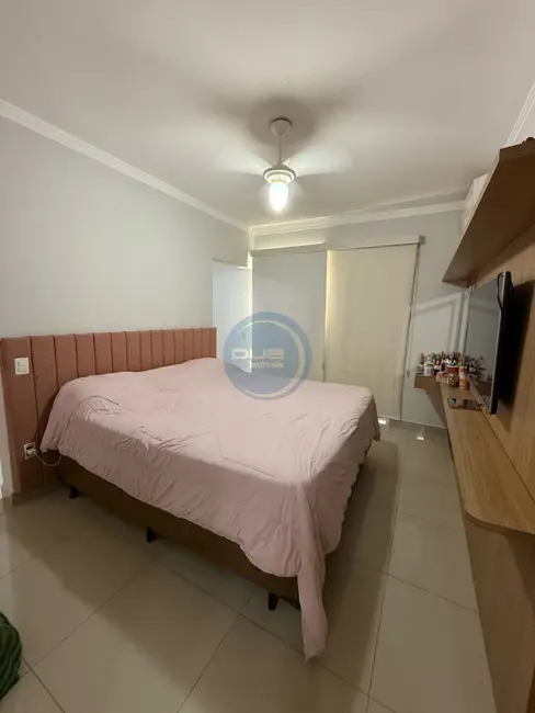 Casa de Condomínio com 3 quartos à venda e para alugar, 185m2 em Jardim Residencial Alto de Itaici, Indaiatuba - SP - imagem 2 Foto 2 de Casa de Condomínio com 3 quartos à venda e para alugar, 185m2 em Jardim Residencial Alto de Itaici, Indaiatuba - SP