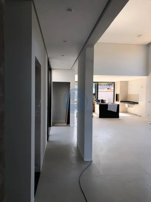Casa de Condomínio com 3 quartos à venda, 205m2 em Indaiatuba - SP - imagem 5 Foto 5 de Casa de Condomínio com 3 quartos à venda, 205m2 em Indaiatuba - SP