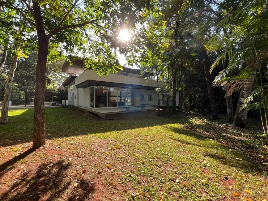Casa de Condomínio com 3 quartos à venda, 555m2 em Helvétia Country, Indaiatuba - SP - imagem 3 Foto 3 de Casa de Condomínio com 3 quartos à venda, 555m2 em Helvétia Country, Indaiatuba - SP