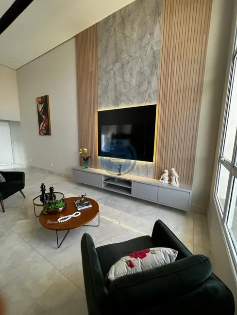 Casa de Condomínio com 3 quartos à venda e para alugar, 195m2 em Indaiatuba - SP - imagem 2 Foto 2 de Casa de Condomínio com 3 quartos à venda e para alugar, 195m2 em Indaiatuba - SP