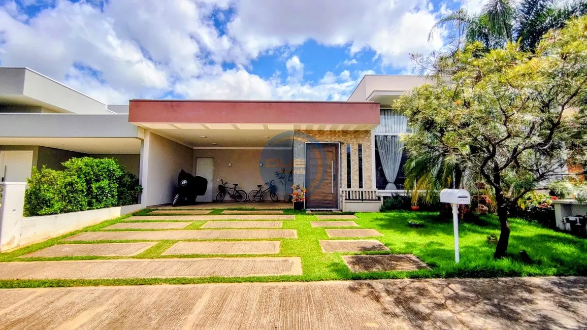 Foto 1 de Casa de Condomínio com 3 quartos à venda, 185m2 em Jardim Residencial Dona Lucilla, Indaiatuba - SP