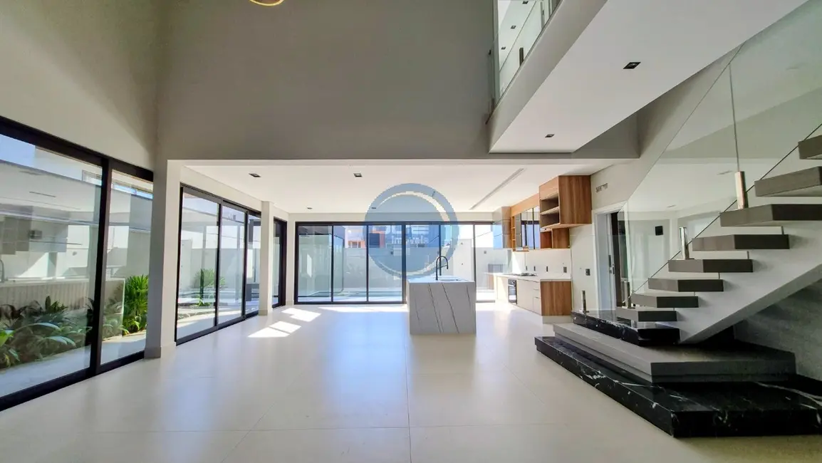 Casa de Condomínio com 4 quartos à venda, 275m2 em Indaiatuba - SP - imagem 3 Foto 3 de Casa de Condomínio com 4 quartos à venda, 275m2 em Indaiatuba - SP