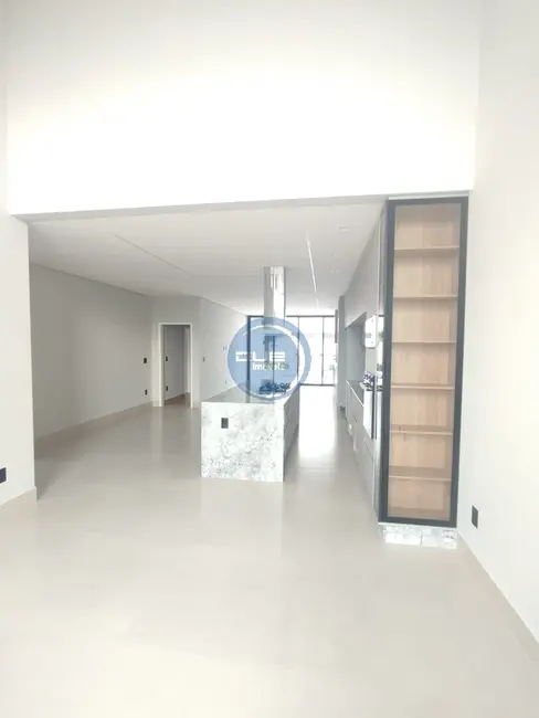 Casa de Condomínio com 3 quartos à venda, 197m2 em Indaiatuba - SP - imagem 3 Foto 3 de Casa de Condomínio com 3 quartos à venda, 197m2 em Indaiatuba - SP