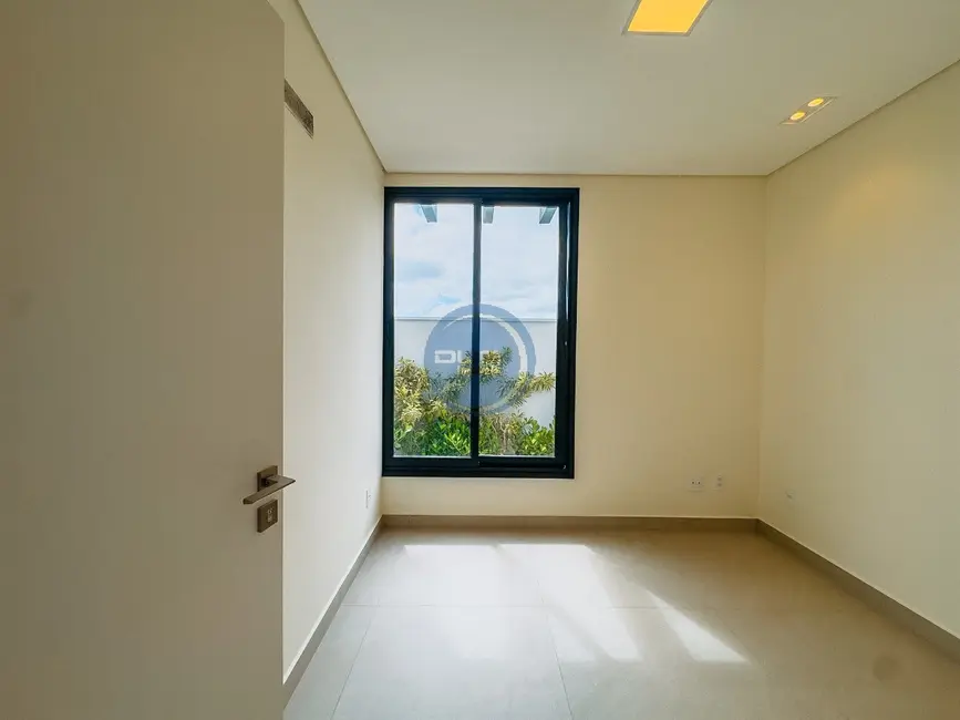 Casa de Condomínio com 4 quartos à venda, 400m2 em Indaiatuba - SP - imagem 4 Foto 4 de Casa de Condomínio com 4 quartos à venda, 400m2 em Indaiatuba - SP