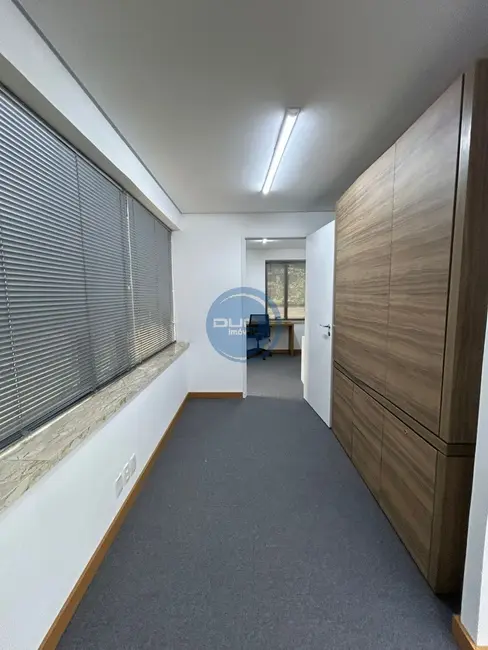 Sala Comercial à venda, 244m2 em Itaim Bibi, São Paulo - SP - imagem 5 Foto 5 de Sala Comercial à venda, 244m2 em Itaim Bibi, São Paulo - SP