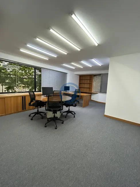 Sala Comercial à venda, 244m2 em Itaim Bibi, São Paulo - SP - imagem 8 Foto 8 de Sala Comercial à venda, 244m2 em Itaim Bibi, São Paulo - SP