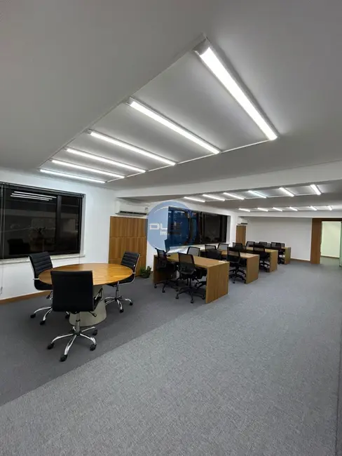 Sala Comercial à venda, 244m2 em Itaim Bibi, São Paulo - SP - imagem 3 Foto 3 de Sala Comercial à venda, 244m2 em Itaim Bibi, São Paulo - SP