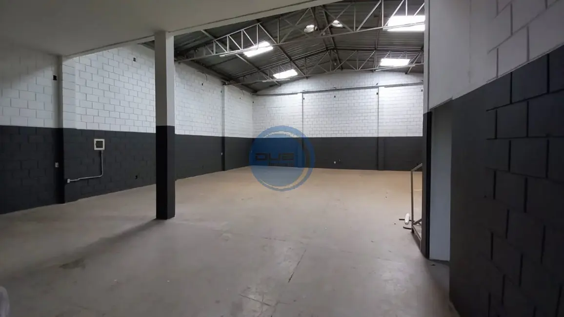 Armazém / Galpão para alugar, 250m2 em Jardim Regente, Indaiatuba - SP - imagem 3 Foto 3 de Armazém / Galpão para alugar, 250m2 em Jardim Regente, Indaiatuba - SP