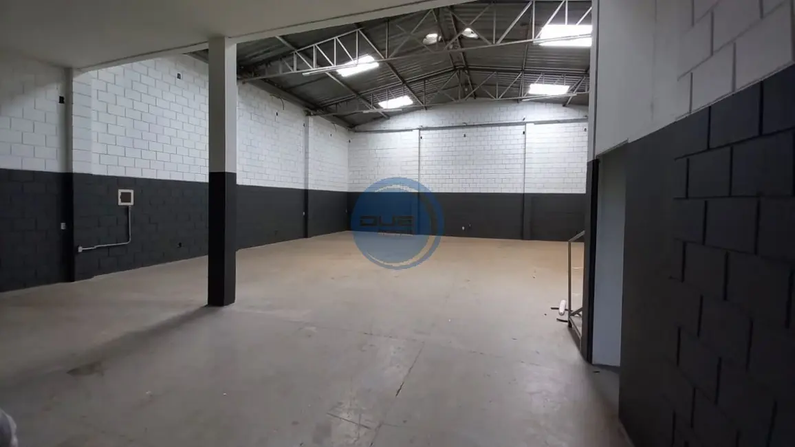 Armazém / Galpão para alugar, 250m2 em Jardim Regente, Indaiatuba - SP - imagem 2 Foto 2 de Armazém / Galpão para alugar, 250m2 em Jardim Regente, Indaiatuba - SP