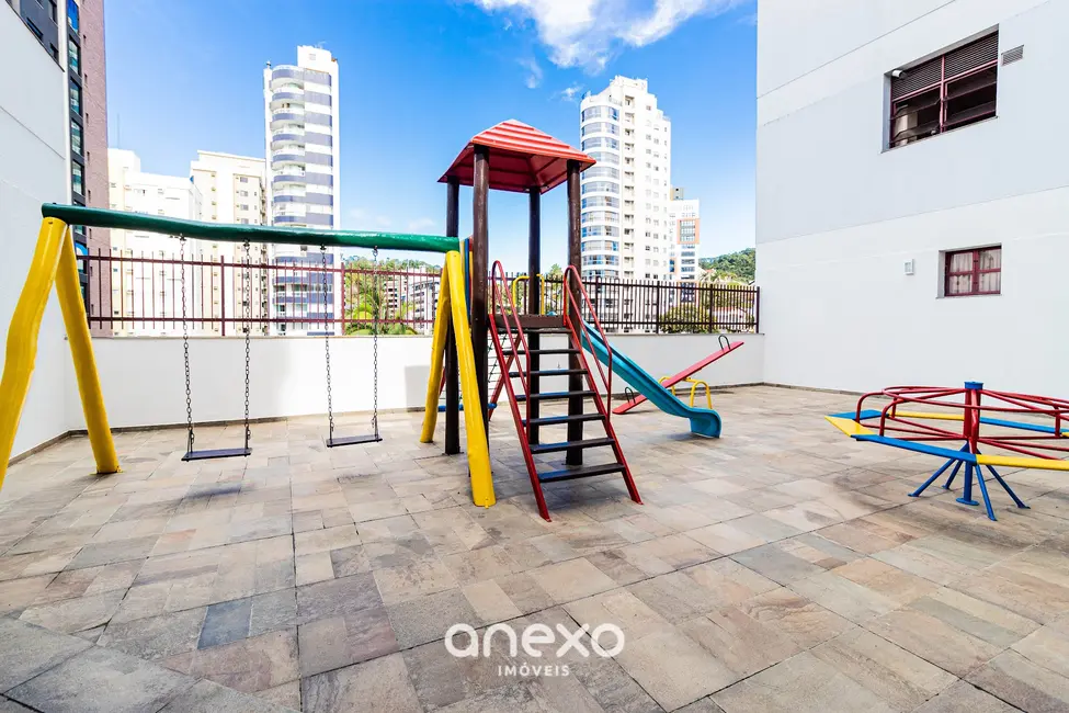 Apartamento com 4 quartos à venda, 240m2 em Jardim Blumenau, Blumenau - SC - imagem 8 Foto 8 de Apartamento com 4 quartos à venda, 240m2 em Jardim Blumenau, Blumenau - SC