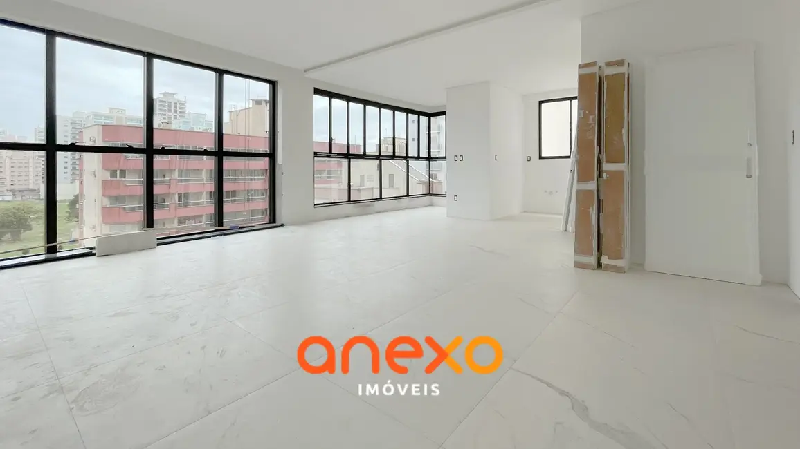 Foto 5 de Apartamento com 3 quartos à venda, 123m2 em Meia Praia, Itapema - SC