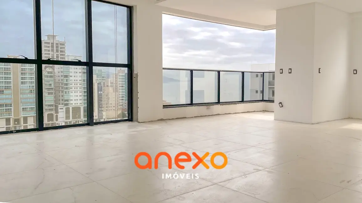 Foto 4 de Apartamento com 3 quartos à venda, 123m2 em Meia Praia, Itapema - SC