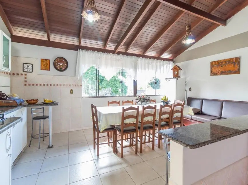 Casa com 6 quartos à venda, 400m2 em Água Verde, Blumenau - SC - imagem 4 Foto 4 de Casa com 6 quartos à venda, 400m2 em Água Verde, Blumenau - SC