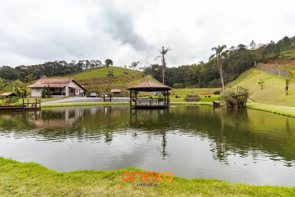 Sítio / Rancho com 3 quartos à venda em Vila Itoupava, Blumenau - SC - imagem 4 Foto 4 de Sítio / Rancho com 3 quartos à venda em Vila Itoupava, Blumenau - SC