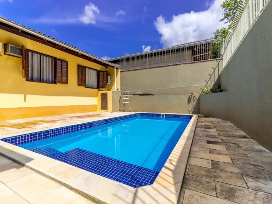 Foto 1 de Casa com 3 quartos à venda, 390m2 em Água Verde, Blumenau - SC