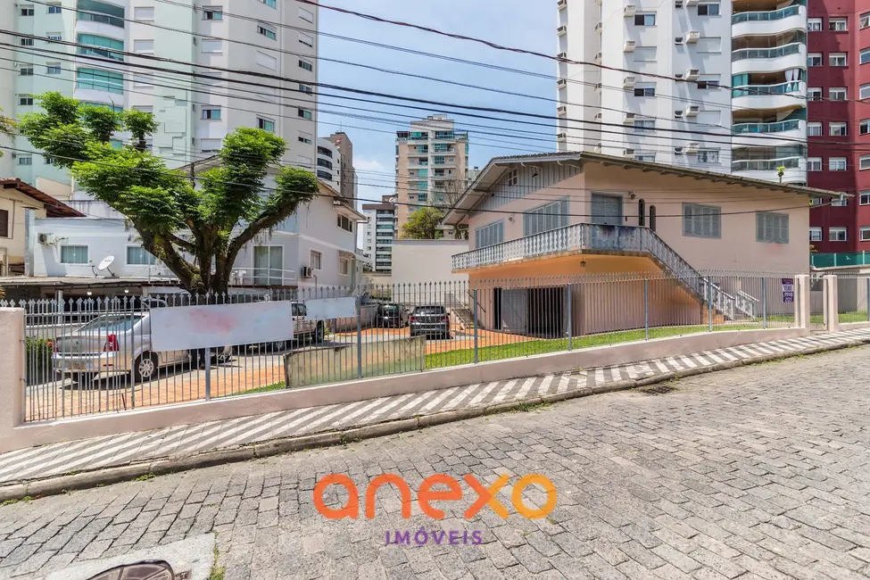 Foto 1 de Casa com 3 quartos à venda, 376m2 em Victor Konder, Blumenau - SC
