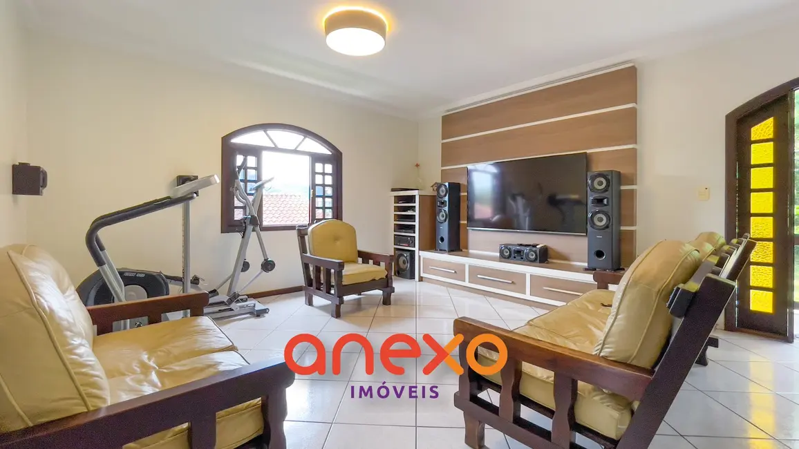 Casa com 3 quartos à venda, 580m2 em Vila Nova, Blumenau - SC - imagem 3 Foto 3 de Casa com 3 quartos à venda, 580m2 em Vila Nova, Blumenau - SC