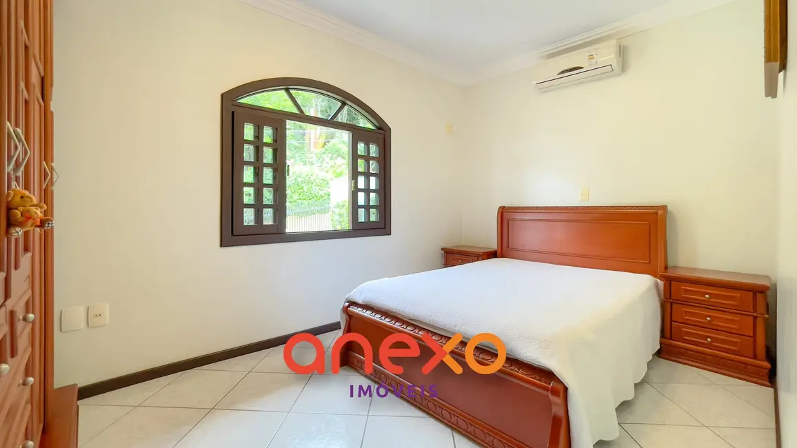 Casa com 3 quartos à venda, 580m2 em Vila Nova, Blumenau - SC - imagem 8 Foto 8 de Casa com 3 quartos à venda, 580m2 em Vila Nova, Blumenau - SC