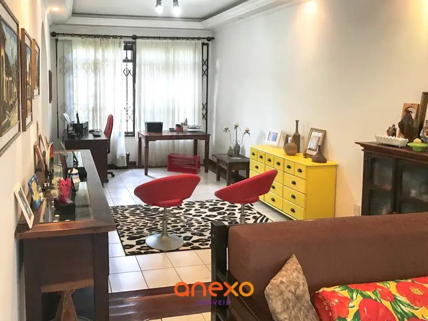 Casa com 4 quartos à venda em Velha, Blumenau - SC - imagem 4 Foto 4 de Casa com 4 quartos à venda em Velha, Blumenau - SC