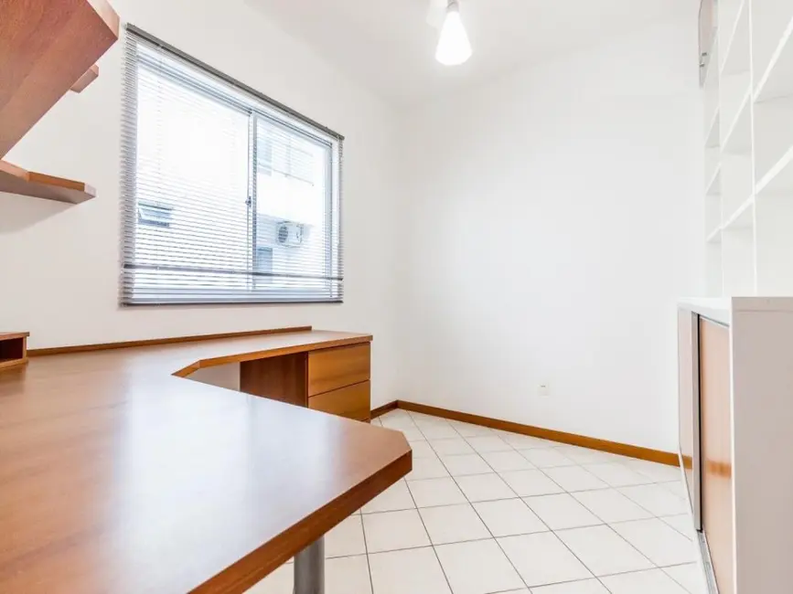 Apartamento com 2 quartos à venda, 74m2 em Vila Nova, Blumenau - SC - imagem 7 Foto 7 de Apartamento com 2 quartos à venda, 74m2 em Vila Nova, Blumenau - SC