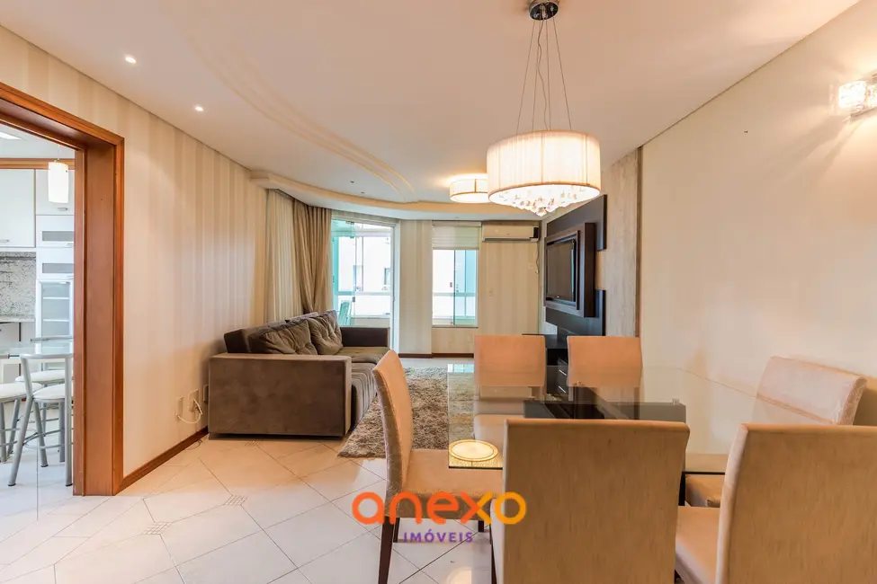 Apartamento com 3 quartos à venda, 250m2 em Vila Nova, Blumenau - SC - imagem 5 Foto 5 de Apartamento com 3 quartos à venda, 250m2 em Vila Nova, Blumenau - SC