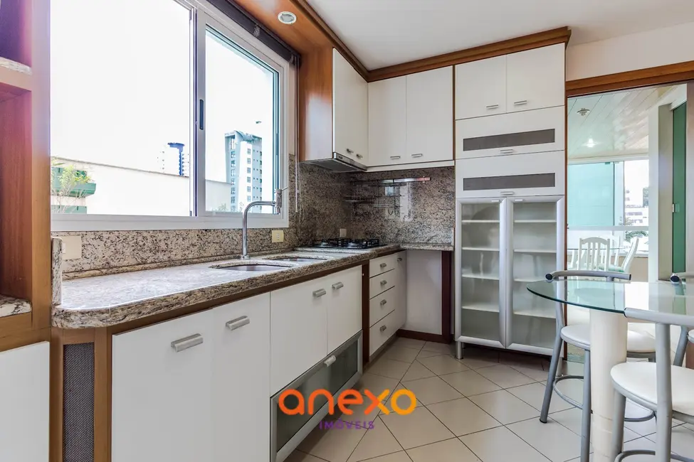 Apartamento com 3 quartos à venda, 250m2 em Vila Nova, Blumenau - SC - imagem 7 Foto 7 de Apartamento com 3 quartos à venda, 250m2 em Vila Nova, Blumenau - SC