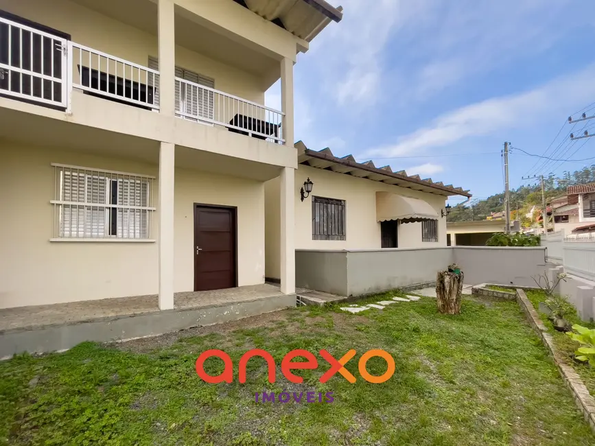 Casa com 5 quartos à venda, 598m2 em Velha, Blumenau - SC - imagem 3 Foto 3 de Casa com 5 quartos à venda, 598m2 em Velha, Blumenau - SC