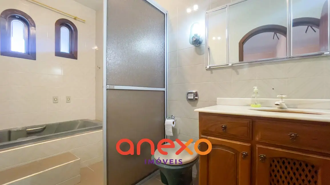 Casa com 4 quartos para alugar, 300m2 em Vila Nova, Blumenau - SC - imagem 7 Foto 7 de Casa com 4 quartos para alugar, 300m2 em Vila Nova, Blumenau - SC