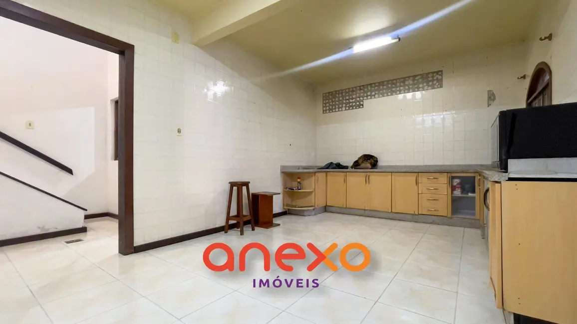 Casa com 4 quartos para alugar, 300m2 em Vila Nova, Blumenau - SC - imagem 4 Foto 4 de Casa com 4 quartos para alugar, 300m2 em Vila Nova, Blumenau - SC