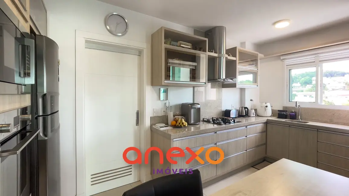 Apartamento com 3 quartos à venda, 145m2 em Vila Nova, Blumenau - SC - imagem 9 Foto 9 de Apartamento com 3 quartos à venda, 145m2 em Vila Nova, Blumenau - SC