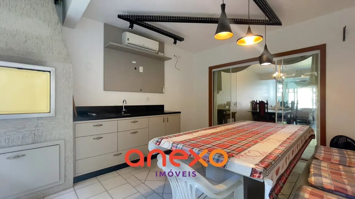 Casa com 4 quartos à venda, 674m2 em Testo Salto, Blumenau - SC - imagem 6 Foto 6 de Casa com 4 quartos à venda, 674m2 em Testo Salto, Blumenau - SC