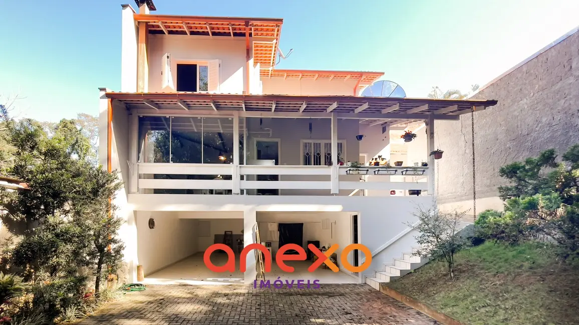 Casa com 4 quartos à venda, 674m2 em Testo Salto, Blumenau - SC - imagem 2 Foto 2 de Casa com 4 quartos à venda, 674m2 em Testo Salto, Blumenau - SC