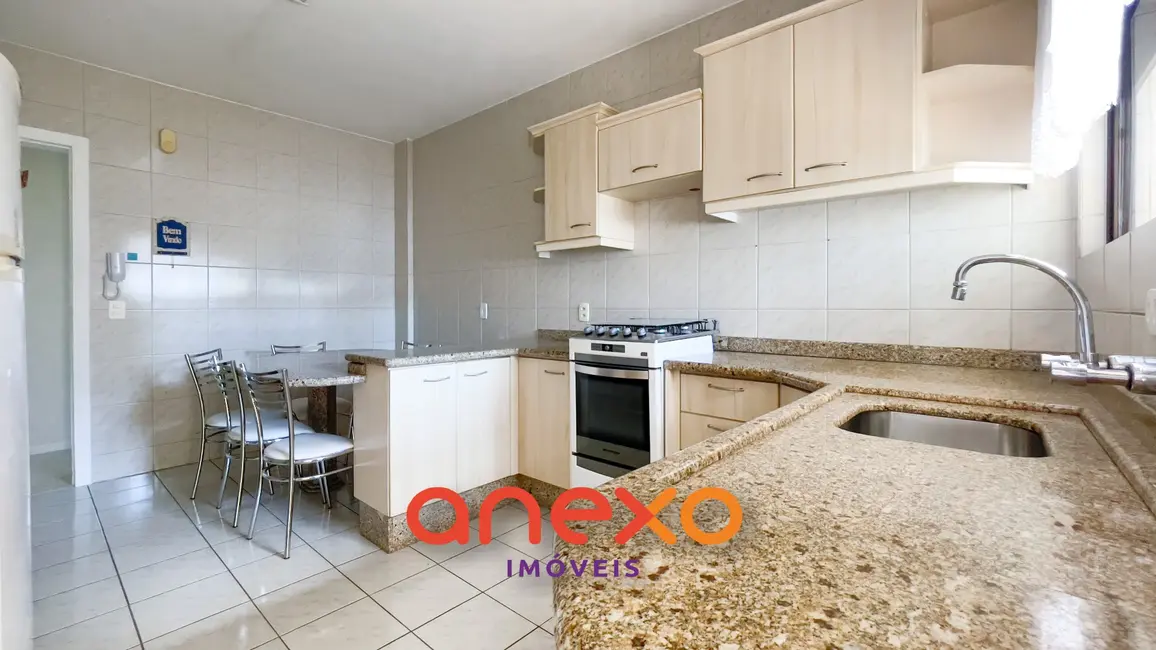 Apartamento com 3 quartos para alugar, 121m2 em Vila Nova, Blumenau - SC - imagem 4 Foto 4 de Apartamento com 3 quartos para alugar, 121m2 em Vila Nova, Blumenau - SC