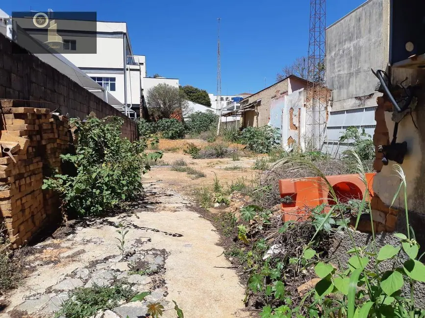 Foto 1 de Terreno / Lote à venda, 450m2 em Centro, Vinhedo - SP