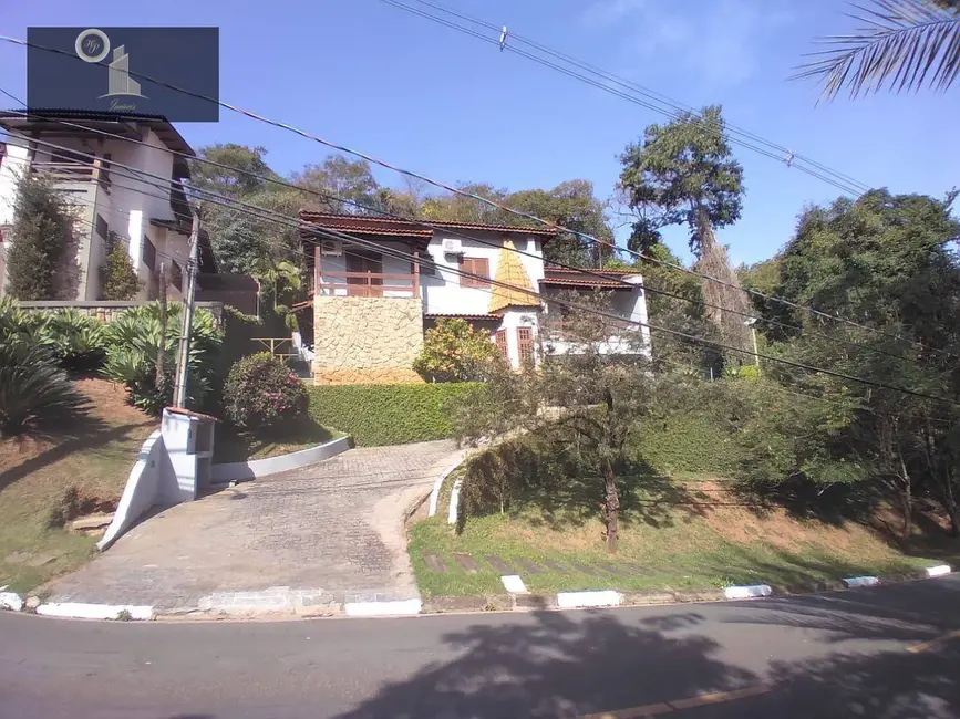 Casa de Condomínio com 3 quartos à venda, 800m2 em Valinhos - SP - imagem 3 Foto 3 de Casa de Condomínio com 3 quartos à venda, 800m2 em Valinhos - SP