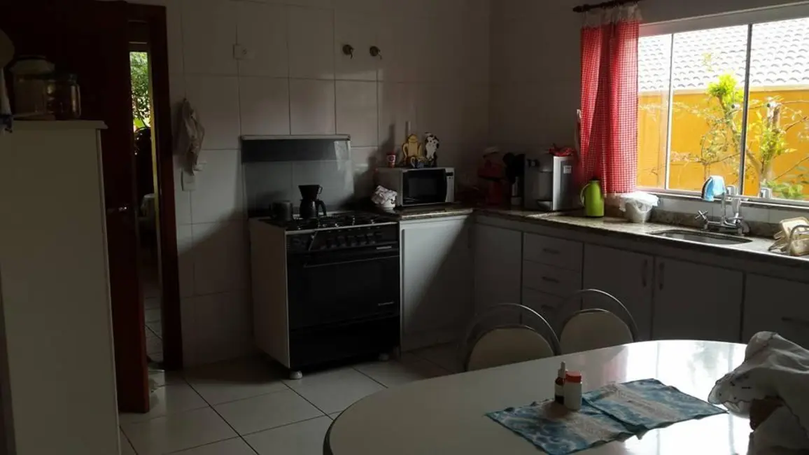 Casa de Condomínio com 3 quartos à venda, 600m2 em Centro, Vinhedo - SP - imagem 4 Foto 4 de Casa de Condomínio com 3 quartos à venda, 600m2 em Centro, Vinhedo - SP