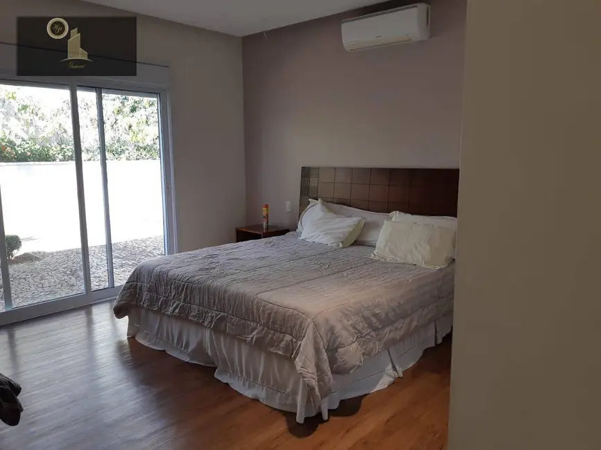 Foto 8 de Casa de Condomínio com 4 quartos para alugar, 1500m2 em Louveira - SP