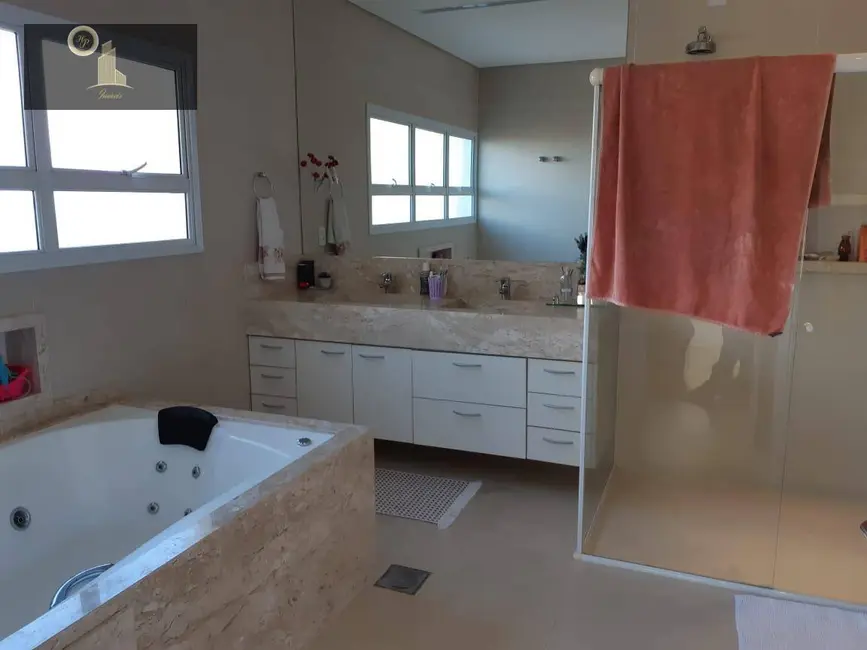 Foto 7 de Casa de Condomínio com 4 quartos para alugar, 1500m2 em Louveira - SP