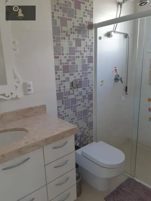 Foto 9 de Casa de Condomínio com 4 quartos para alugar, 1500m2 em Louveira - SP