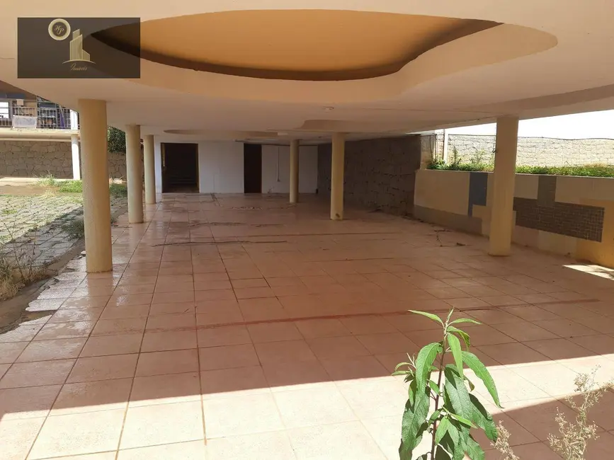 Foto 3 de Casa com 8 quartos à venda, 3000m2 em Centro, Vinhedo - SP