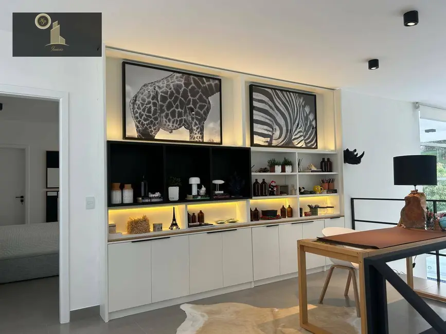 Casa de Condomínio com 4 quartos à venda, 1300m2 em Vista Alegre, Vinhedo - SP - imagem 4 Foto 4 de Casa de Condomínio com 4 quartos à venda, 1300m2 em Vista Alegre, Vinhedo - SP