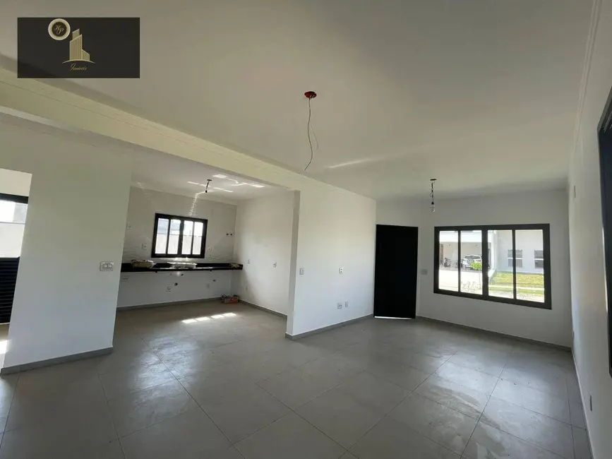 Foto 3 de Casa de Condomínio com 3 quartos à venda, 300m2 em Louveira - SP