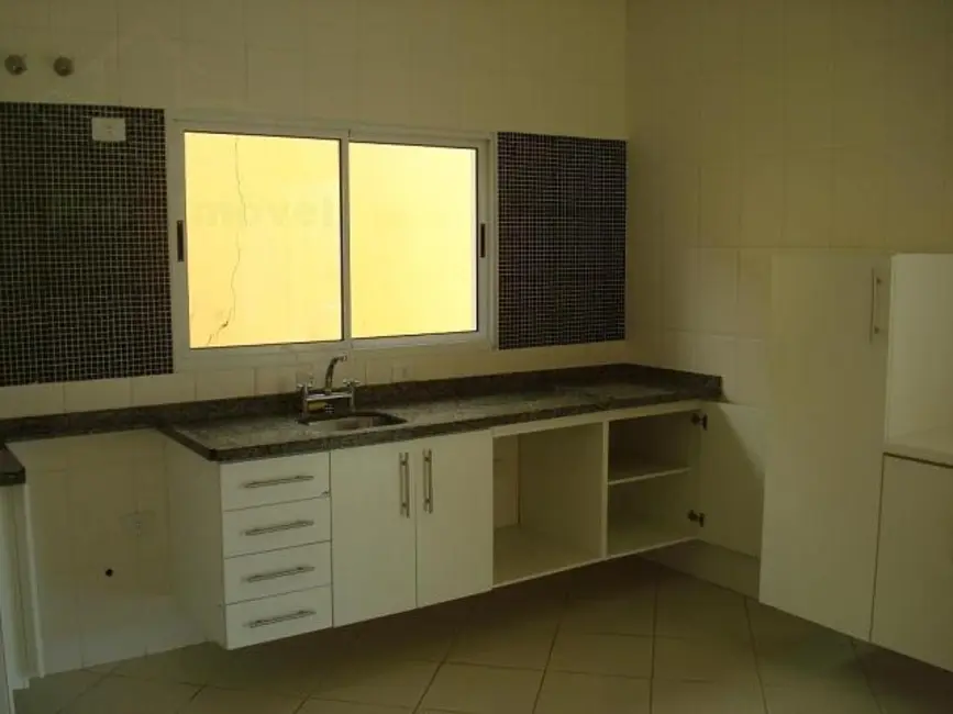 Foto 7 de Casa de Condomínio com 3 quartos à venda e para alugar, 390m2 em Vinhedo - SP