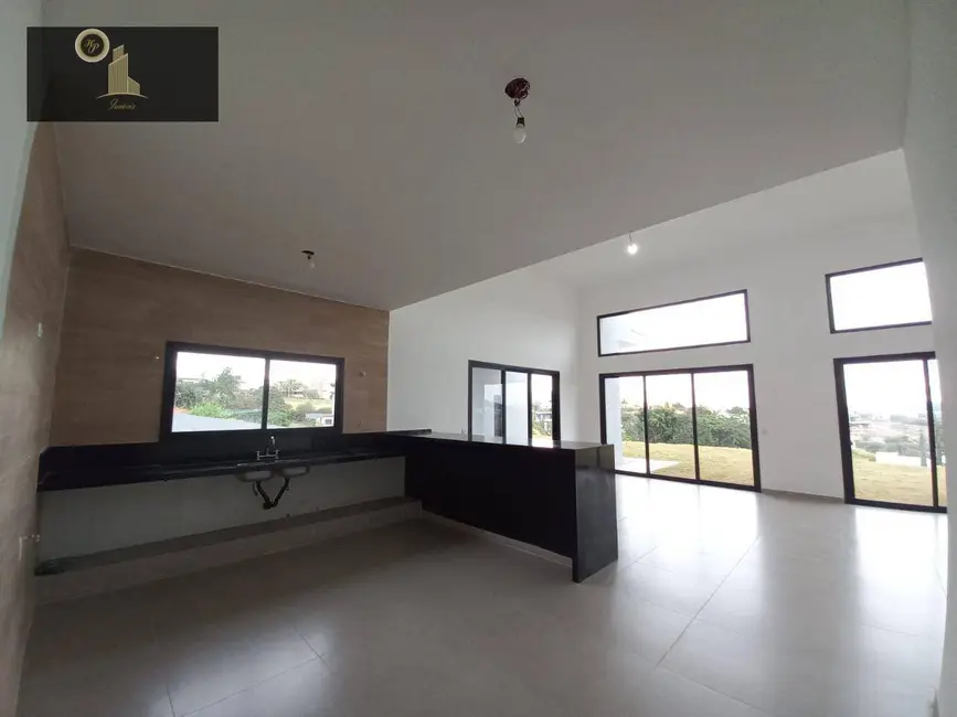 Foto 9 de Casa de Condomínio com 3 quartos à venda, 2162m2 em Louveira - SP