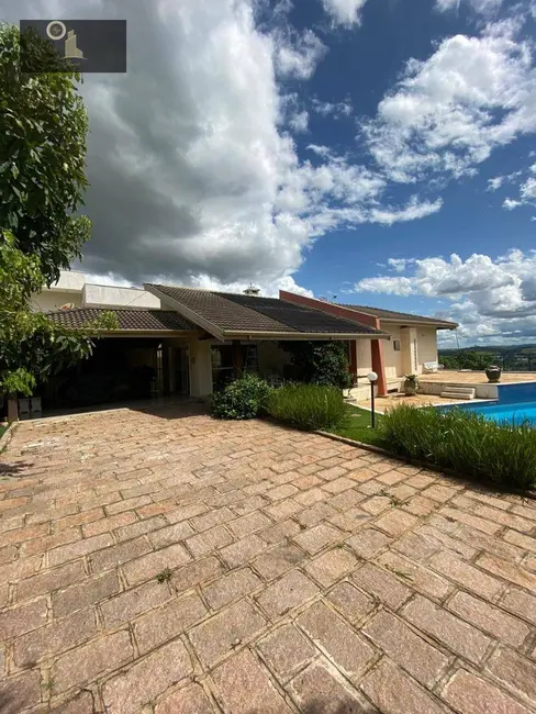 Foto 2 de Casa de Condomínio com 3 quartos à venda, 2070m2 em Centro, Vinhedo - SP