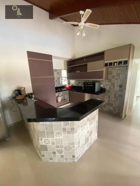 Foto 6 de Casa de Condomínio com 3 quartos à venda, 2070m2 em Centro, Vinhedo - SP