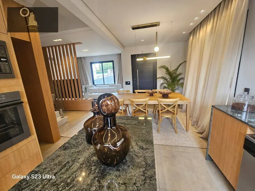 Foto 1 de Casa de Condomínio com 3 quartos à venda, 148m2 em Observatório, Vinhedo - SP