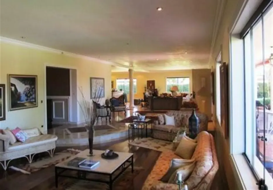 Casa de Condomínio com 4 quartos à venda, 2000m2 em Jardim dos Manacás, Valinhos - SP - imagem 4 Foto 4 de Casa de Condomínio com 4 quartos à venda, 2000m2 em Jardim dos Manacás, Valinhos - SP